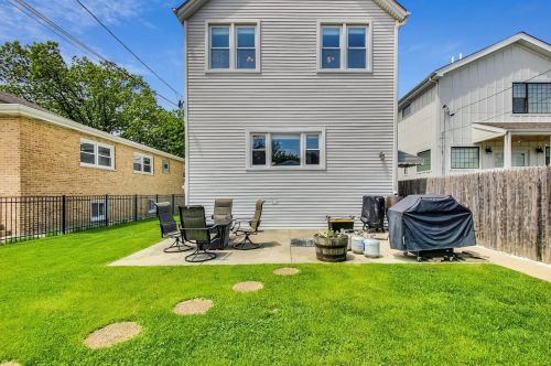 4135 Melvina Ave, Chicago IL 60638-3512 exterior