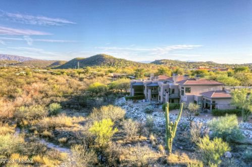 5800 Kolb Rd, Tucson AZ  14276-0908 exterior