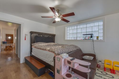 4327 Sacramento, Chicago IL 60655-2302 exterior