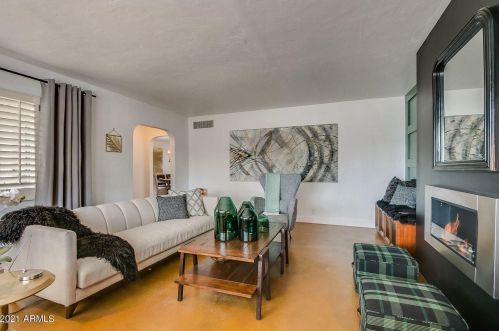 315 Edgemont Ave, Phoenix AZ 85035-1808 exterior