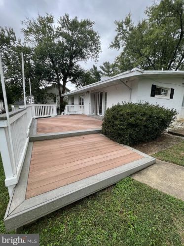 1807 Youngblood St, Mc Lean VA  22101-5244 exterior