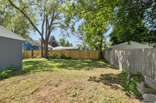 3117 Stratford Dr, Wyoming MI exterior