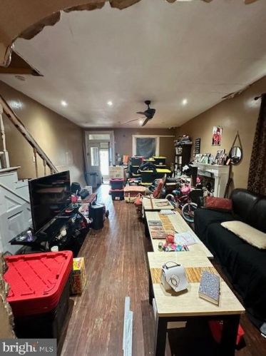 902 Chelten Ave, Philadelphia PA 19138-1714 exterior