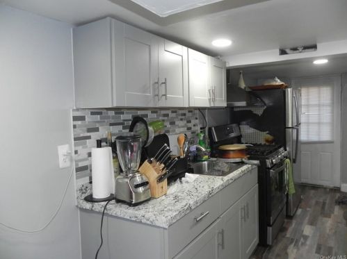 1847 Holland Ave, Bronx NY 10467-8304 exterior