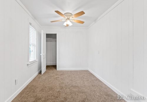 887 Barney Ave, Meskegon MI 49444-0017 exterior