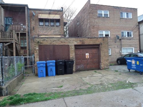 8028 Yates Blvd, Chicago IL 60617-2316 exterior