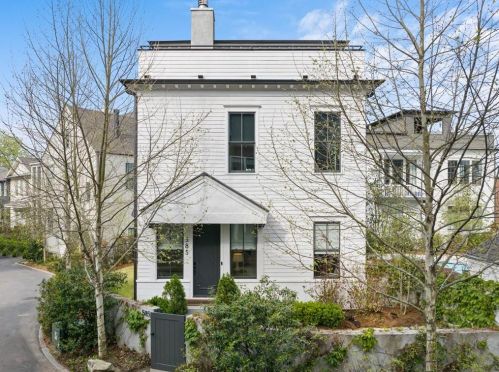 585 Bismark Rd, Atlanta, GA 30324