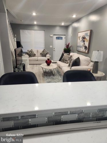 1329 26 St, Philadelphia PA 19146-4402 exterior