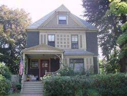 372 Waltham St, Newton, MA 02465-1732