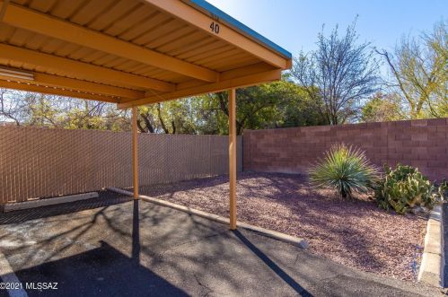 3357 Country Club Rd, Tucson AZ  85713-6205 exterior