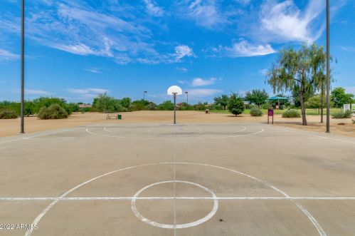 4564 Chisum Trl, Phoenix AZ  85050-8525 exterior