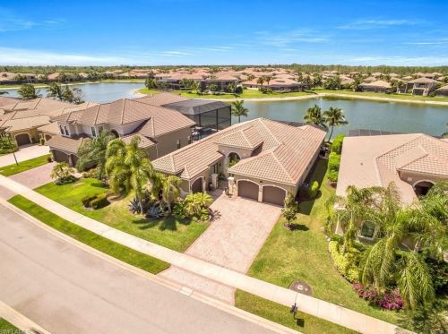 3251 Atlantic Cir, Naples FL 34119-8636 exterior