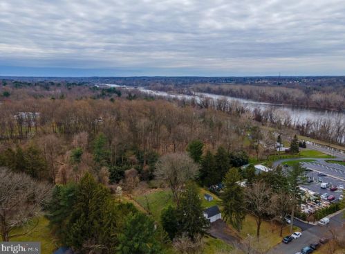 15 Delaware Ave, Trenton NJ 08628-2002 exterior