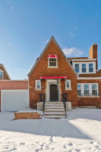 10142 Emerald Ave, Chicago, IL 60628-1809