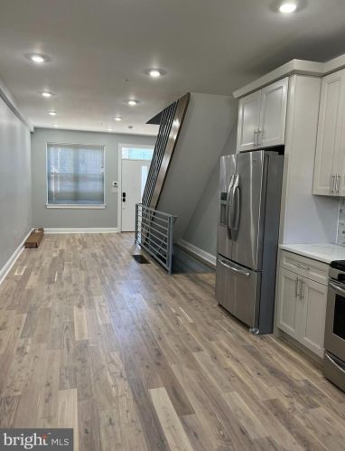 2126 Darien St, Philadelphia PA  19122-1316 exterior