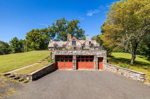 366 Litchfield Rd, Torrington CT 06791-2101 exterior