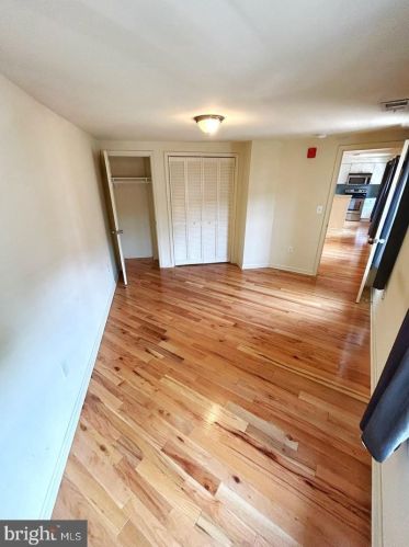 1525 Frankford Ave, Philadelphia PA  19125-4411 exterior