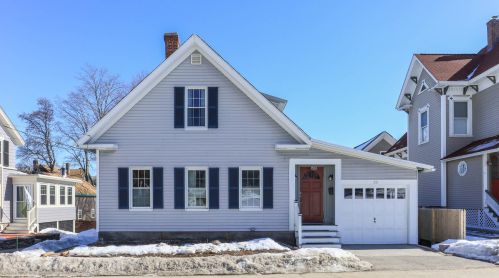 29 Spring St, Concord, NH 03301-2433