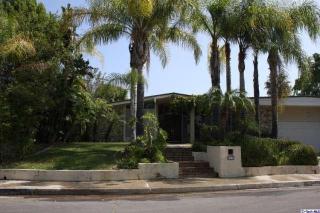 19133 Gayle Pl, Los Angeles CA  91356-5019 exterior