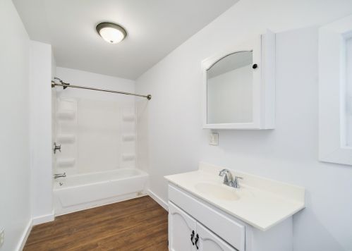 376 Maple St, Shelby MI 49455-1129 exterior