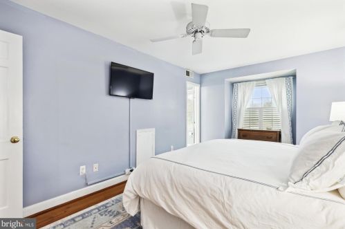 1715 Belle Haven Rd, Alexandria VA  22307-1223 exterior