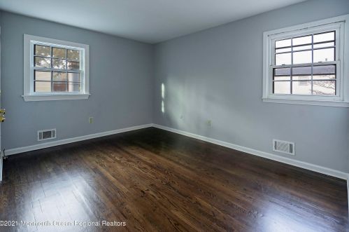 23 Pheasant Dr, Berkeley Township NJ  08721-1606 exterior