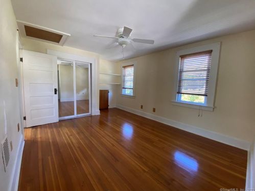 239 Seaside Ave, Milford CT 06460-6311 exterior