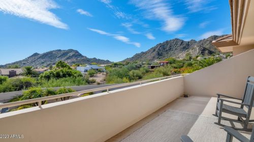 2347 Cinnabar Ave, Phoenix AZ  85028-3633 exterior