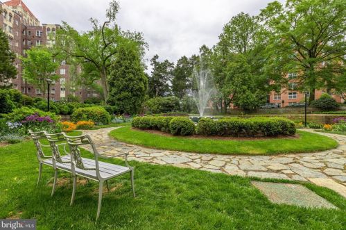 3900 Watson Pl, Washington DC  20016-5701 exterior