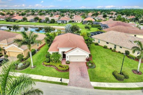 14534 Manchester Dr, Naples, FL 34114-8684