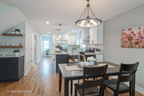 5904 59th St, Chicago IL 60629-3620 exterior