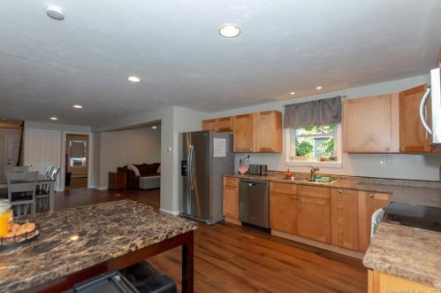 1414 Hartford Pike, Killingly CT 06241-1533 exterior