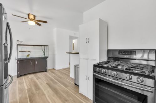 1380 Sunshine Dr, Concord CA 94520-4069 exterior