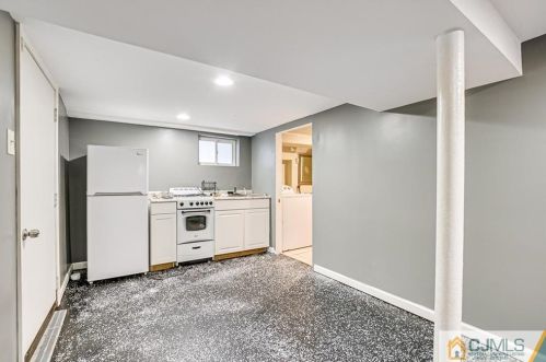 32 2nd St, Perth Amboy NJ 08861-4608 exterior