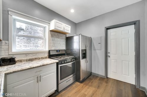 7009 Indiana Ave, Chicago IL 60628-1411 exterior