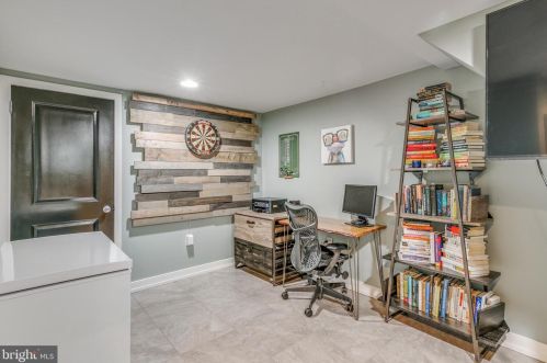 1223 Ellsworth St, Philadelphia PA 19146-2812 exterior