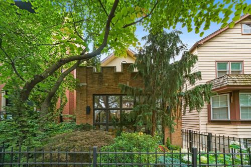 1231 Oakdale Ave, Chicago, IL 60657-4221