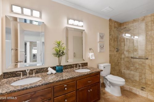 11641 23rd St, Phoenix AZ 85028-1705 exterior