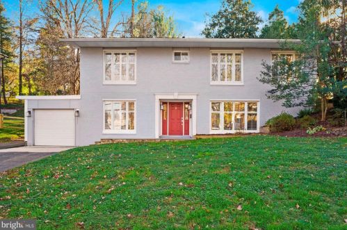 6651 Old Chesterbrook Rd, Mc Lean VA  22101-4661 exterior