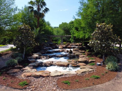 194 Bentwater Bay Dr, Montgomery TX 77356-4651 exterior