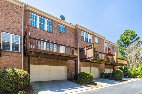 2767 Loftview Sq, Atlanta GA  30339-4932 exterior