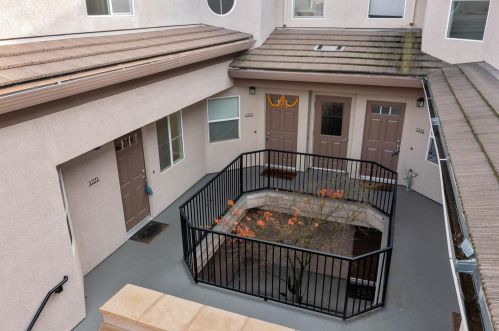 1200 Moon Cir, Folsom, CA 95630-4111