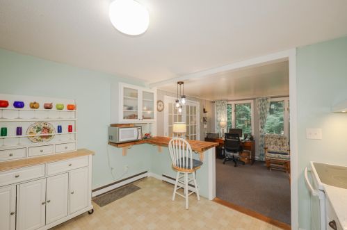 19 Amoskeag Rd, Concord NH 03301-4641 exterior