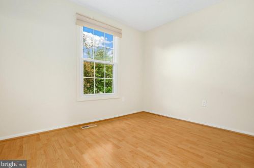 7813 Havenside Ter, Rockville MD 20855-2261 exterior