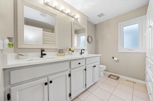 6729 64th Pl, Chicago IL  60638-4837 exterior