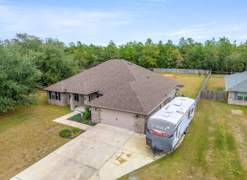 9088 Tara Cir, Milton FL 32583-8147 exterior