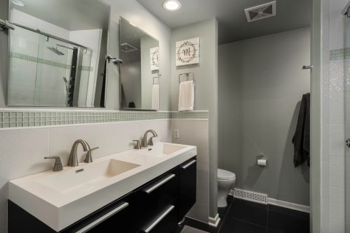 1962 Commerce St, Milwaukee WI 53212-3776 exterior