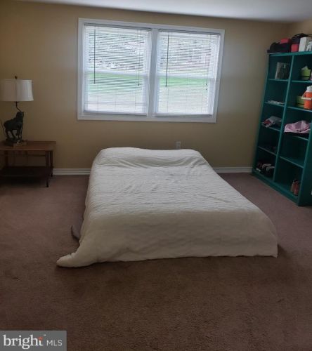 860 Pat Ln, Huntingtown MD exterior