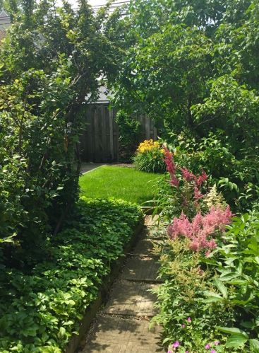 3822 Seeley Ave, Chicago IL 60645-5511 exterior