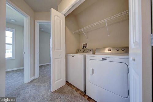 46 Overlook Dr, Hanover PA 17331-9136 exterior